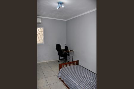 Casa à venda com 187m², 3 quartos e 4 vagasQuarto 2