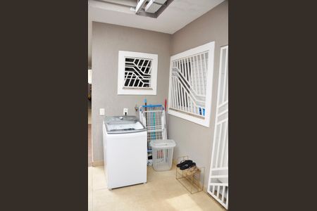 Casa à venda com 187m², 3 quartos e 4 vagas Área de Serviço