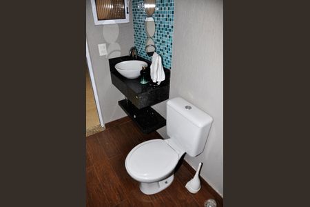 Casa à venda com 187m², 3 quartos e 4 vagasLavabo