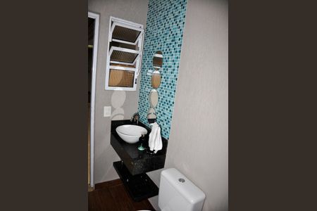 Casa à venda com 187m², 3 quartos e 4 vagasLavabo