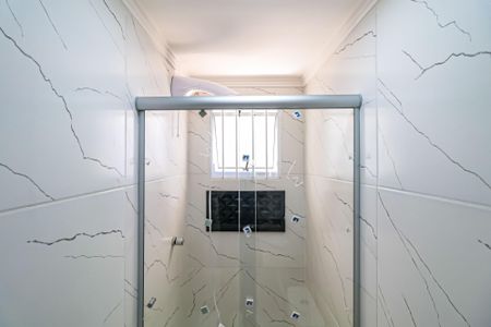 Banheiro de kitnet/studio para alugar com 1 quarto, 15m² em Vila Morse, São Paulo
