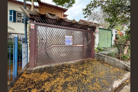 Casa à venda com 100m², 4 quartos e 2 vagas Casa à venda com 100m², 4 quartos e 2 vagasFachada