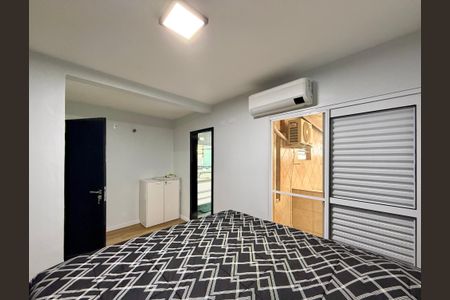 Casa à venda com 100m², 4 quartos e 2 vagas Casa à venda com 100m², 4 quartos e 2 vagasSuíte