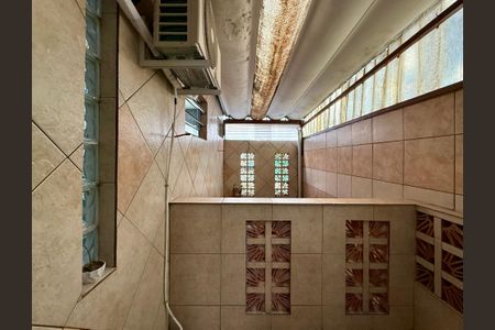 Casa à venda com 100m², 4 quartos e 2 vagas Casa à venda com 100m², 4 quartos e 2 vagasSacada Suíte