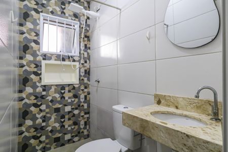 Banheiro de kitnet/studio para alugar com 1 quarto, 12m² em Vila Morse, São Paulo