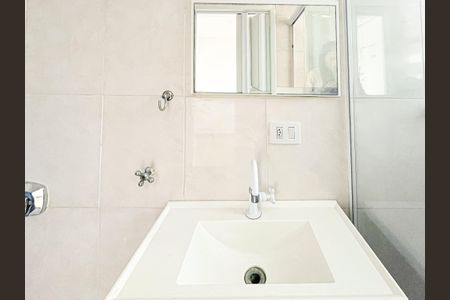 Banheiro de apartamento à venda com 1 quarto, 38m² em Água Branca, São Paulo