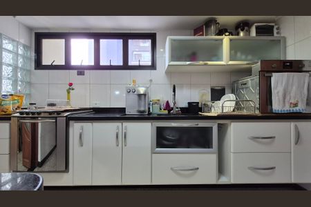 Apartamento à venda com 106m², 3 quartos e 2 vagas Apartamento à venda com 106m², 3 quartos e 2 vagasCozinha