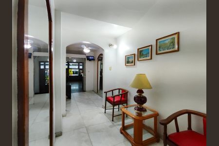 Apartamento à venda com 150m², 3 quartos e 1 vaga Apartamento à venda com 150m², 3 quartos e 1 vagaFachada e portaria