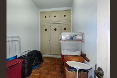 Apartamento à venda com 150m², 3 quartos e 1 vaga Apartamento à venda com 150m², 3 quartos e 1 vagaQuarto de Serviço