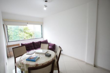 Sala de apartamento para alugar com 2 quartos, 48m² em Freguesia (jacarepaguá), Rio de Janeiro