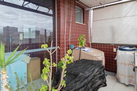 Apartamento à venda com 133m², 2 quartos e 2 vagas Apartamento à venda com 133m², 2 quartos e 2 vagasCobertura