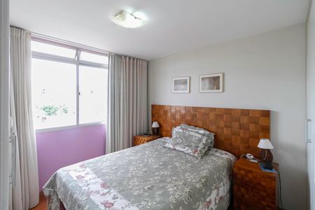 Apartamento à venda com 133m², 2 quartos e 2 vagas Apartamento à venda com 133m², 2 quartos e 2 vagasSuíte