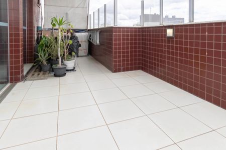 Apartamento à venda com 133m², 2 quartos e 2 vagas Apartamento à venda com 133m², 2 quartos e 2 vagasCobertura