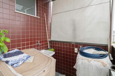 Apartamento à venda com 133m², 2 quartos e 2 vagas Apartamento à venda com 133m², 2 quartos e 2 vagasCobertura