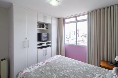 Apartamento à venda com 133m², 2 quartos e 2 vagas Apartamento à venda com 133m², 2 quartos e 2 vagasSuíte