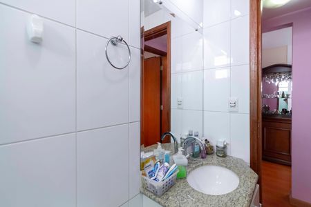 Apartamento à venda com 133m², 2 quartos e 2 vagas Apartamento à venda com 133m², 2 quartos e 2 vagasBanheiro social