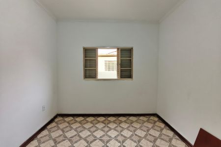 Casa à venda com 100m², 2 quartos e 3 vagas Casa à venda com 100m², 2 quartos e 3 vagasQuarto