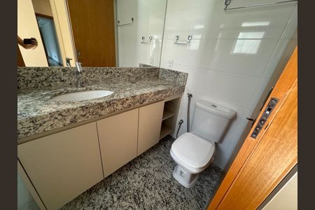 Banho Social de apartamento à venda com 2 quartos, 56m² em Lourdes, Belo Horizonte