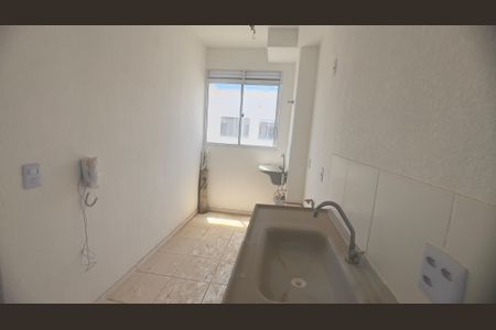 Cozinha de apartamento para alugar com 2 quartos, 44m² em Piatã, Salvador