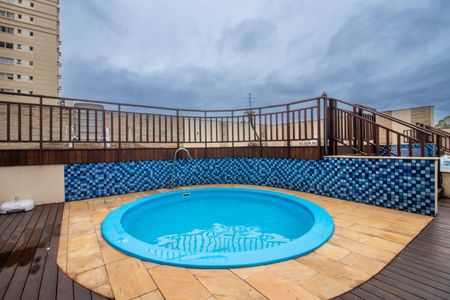 Apartamento à venda com 85m², 2 quartos e 2 vagasÁrea comum - Piscina