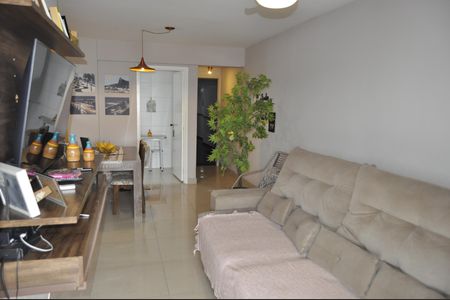 Apartamento à venda com 80m², 3 quartos e 1 vagaSala