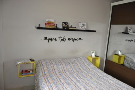 Apartamento à venda com 80m², 3 quartos e 1 vagaQuarto 2