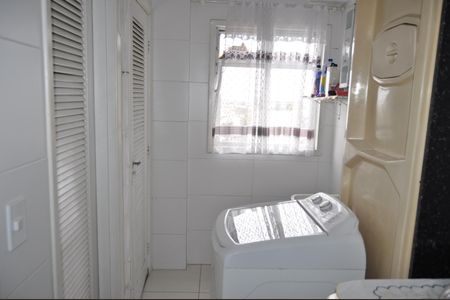 Apartamento à venda com 80m², 3 quartos e 1 vagaÁrea de Serviço