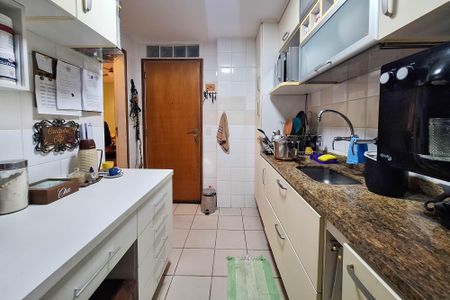 Apartamento à venda com 101m², 2 quartos e 1 vagaCozinha