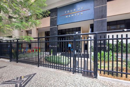 Apartamento à venda com 101m², 2 quartos e 1 vagaFachada