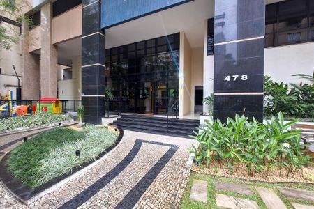 Apartamento à venda com 101m², 2 quartos e 1 vagaFachada