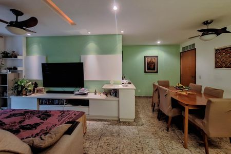 Apartamento à venda com 101m², 2 quartos e 1 vagaSala