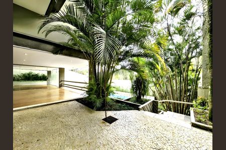 Casa para alugar com 899m², 5 quartos e 8 vagas