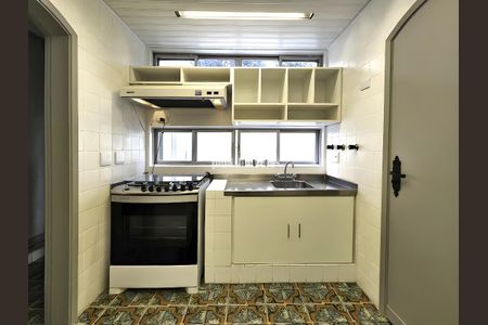 Casa para alugar com 899m², 5 quartos e 8 vagas