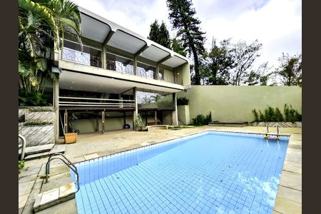 Casa para alugar com 899m², 5 quartos e 8 vagas