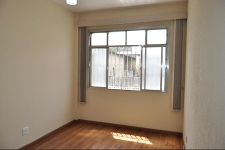 Apartamento para alugar com 80m², 2 quartos e sem vagaSala