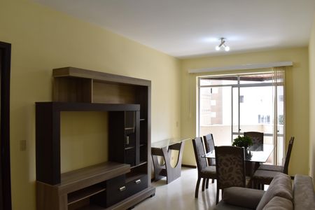 Sala de apartamento para alugar com 2 quartos, 82m² em Cristo Rei, Curitiba