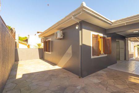 Casa para alugar com 109m², 2 quartos e 2 vagas Casa para alugar com 109m², 2 quartos e 2 vagasFachada Posterior