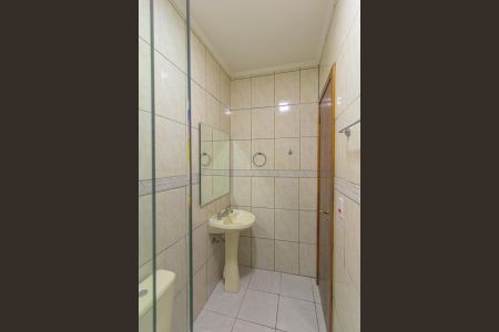 Casa para alugar com 109m², 2 quartos e 2 vagas Casa para alugar com 109m², 2 quartos e 2 vagasBanheiro Social