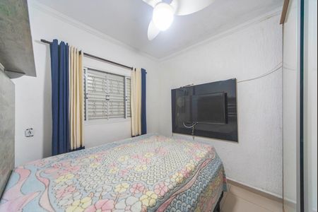 Casa à venda com 165m², 3 quartos e 2 vagas Casa à venda com 165m², 3 quartos e 2 vagasQuarto