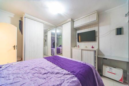 Casa à venda com 165m², 3 quartos e 2 vagas Casa à venda com 165m², 3 quartos e 2 vagasSuíte