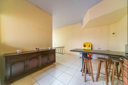 Casa à venda com 165m², 3 quartos e 2 vagas Casa à venda com 165m², 3 quartos e 2 vagasEspaço Gourmet