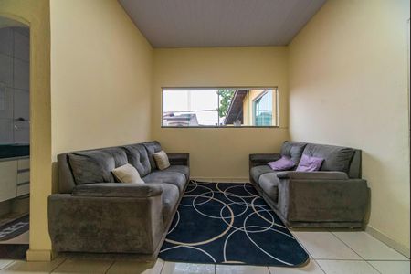 Casa à venda com 165m², 3 quartos e 2 vagas Casa à venda com 165m², 3 quartos e 2 vagasEspaço Gourmet