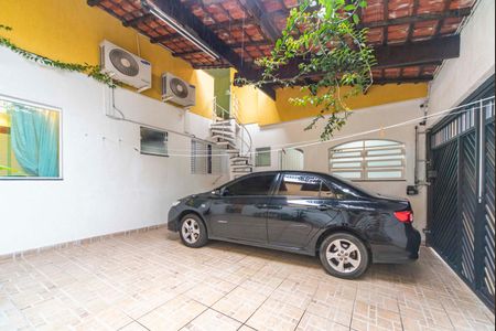 Casa à venda com 165m², 3 quartos e 2 vagas Casa à venda com 165m², 3 quartos e 2 vagasGaragem