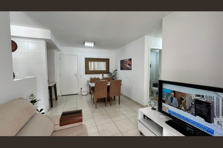 Apartamento para alugar com 70m², 2 quartos e 1 vagaSala