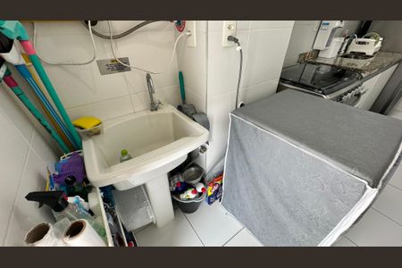 Apartamento para alugar com 70m², 2 quartos e 1 vagaÁrea de Serviço