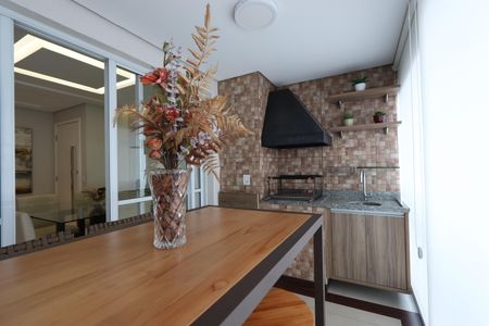 Apartamento à venda com 104m², 3 quartos e 2 vagasVaranda