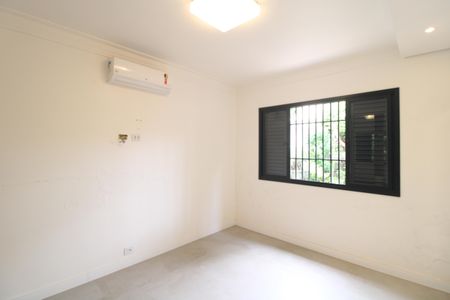 Casa à venda com 5 quartos, 456m² em Veleiros, São Paulo