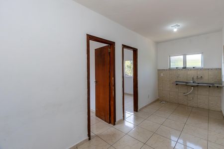 Sala de casa para alugar com 2 quartos, 40m² em Venda Nova, Belo Horizonte