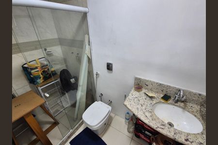 Casa de condomínio para alugar com 630m², 5 quartos e 3 vagasBanheiro da Suíte 4
