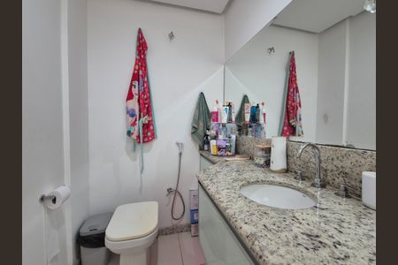 Casa de condomínio para alugar com 630m², 5 quartos e 3 vagasBanheiro da Suíte 1